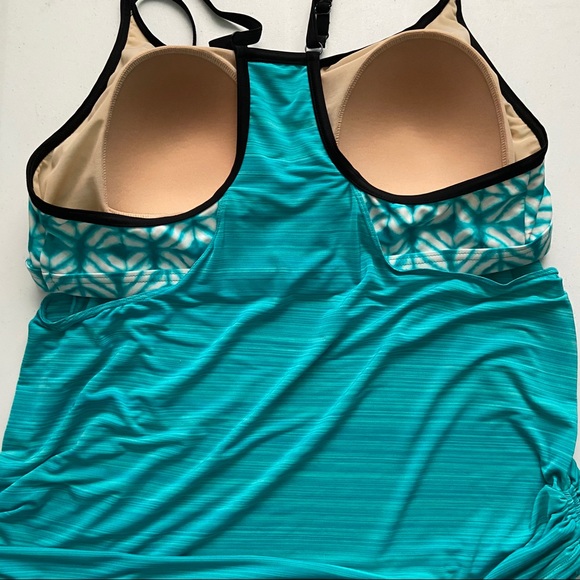 Zeroxposur Tankini Swimsuit Top (18W) - Picture 2 of 8